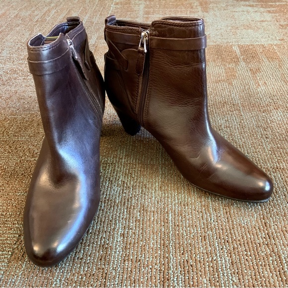 Sam Edelman Shoes - Sam Edelman Espresso Bean Brown Leather Maddox Side Zip Ankle Boots, size 9.5